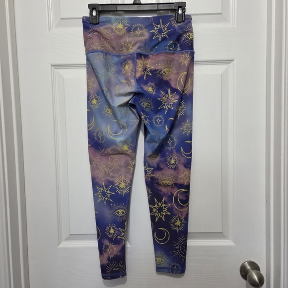 Victoria's Secret Sport Celestial Moon Astrology Print Crop Leggings  Sz Medium - Picture 4 of 7